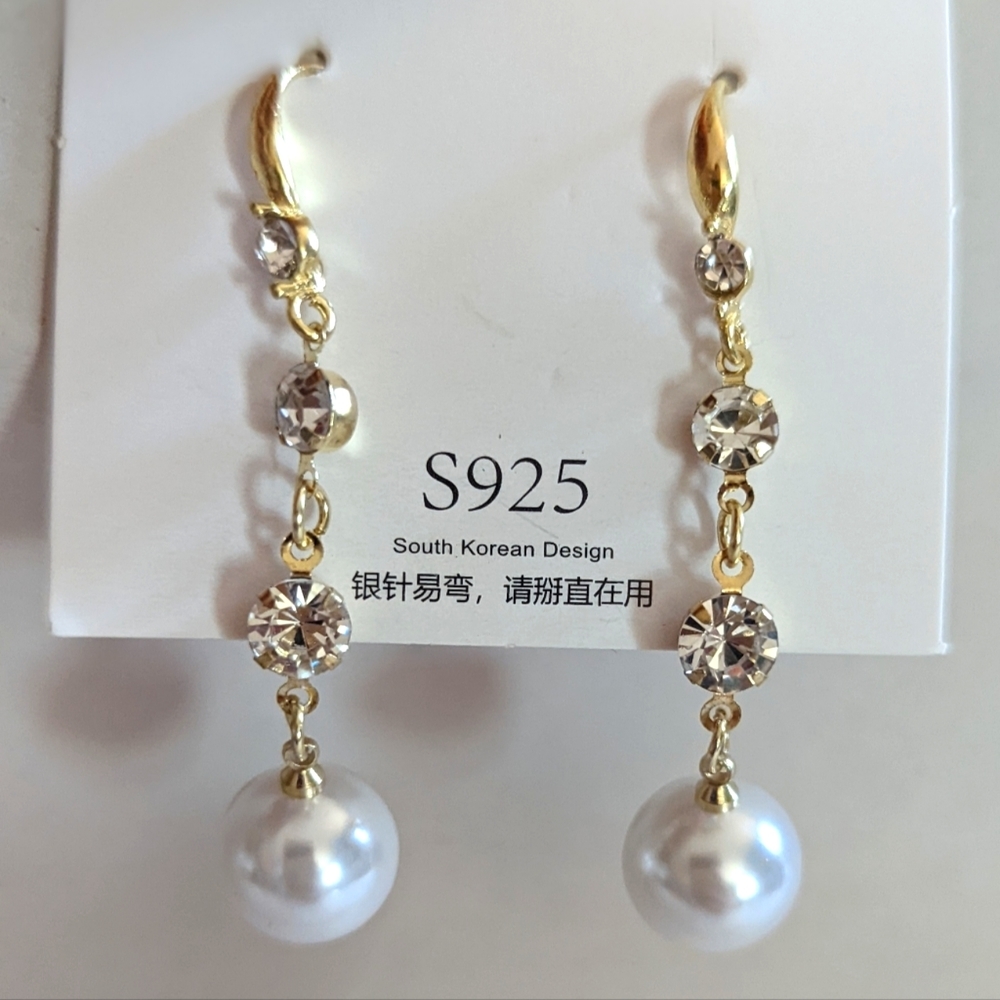 Earrings- Dangling pearls and rhinestone